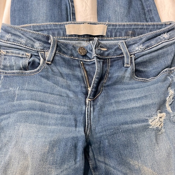 Hidden Denim Distressed Jeans - Picture 3 of 5